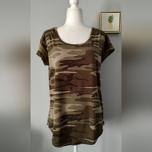 Alternative Tee Shirt  Camouflage Women Round Neck Shorts Sleeves New Medium